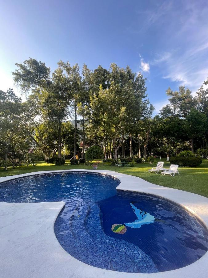 Hotel Rancho Grande Inn Panajachel Exteriör bild